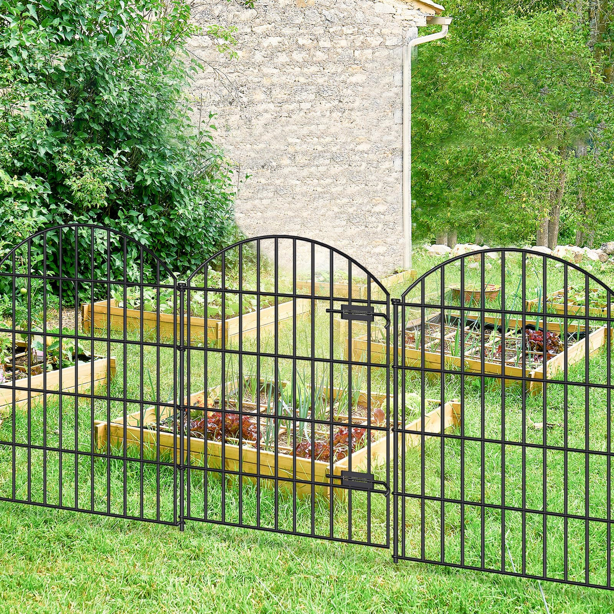 FOREHOGAR no-dig design minimizes soil disruption during fence installation.