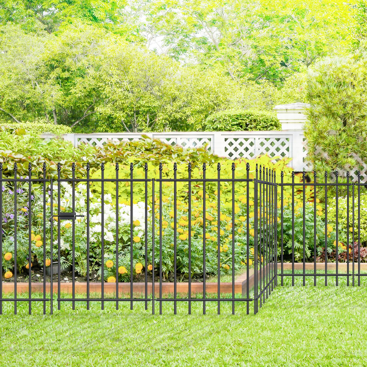 FOREHOGAR outdoor yard layout shows versatile use as garden edge and pet boundary.