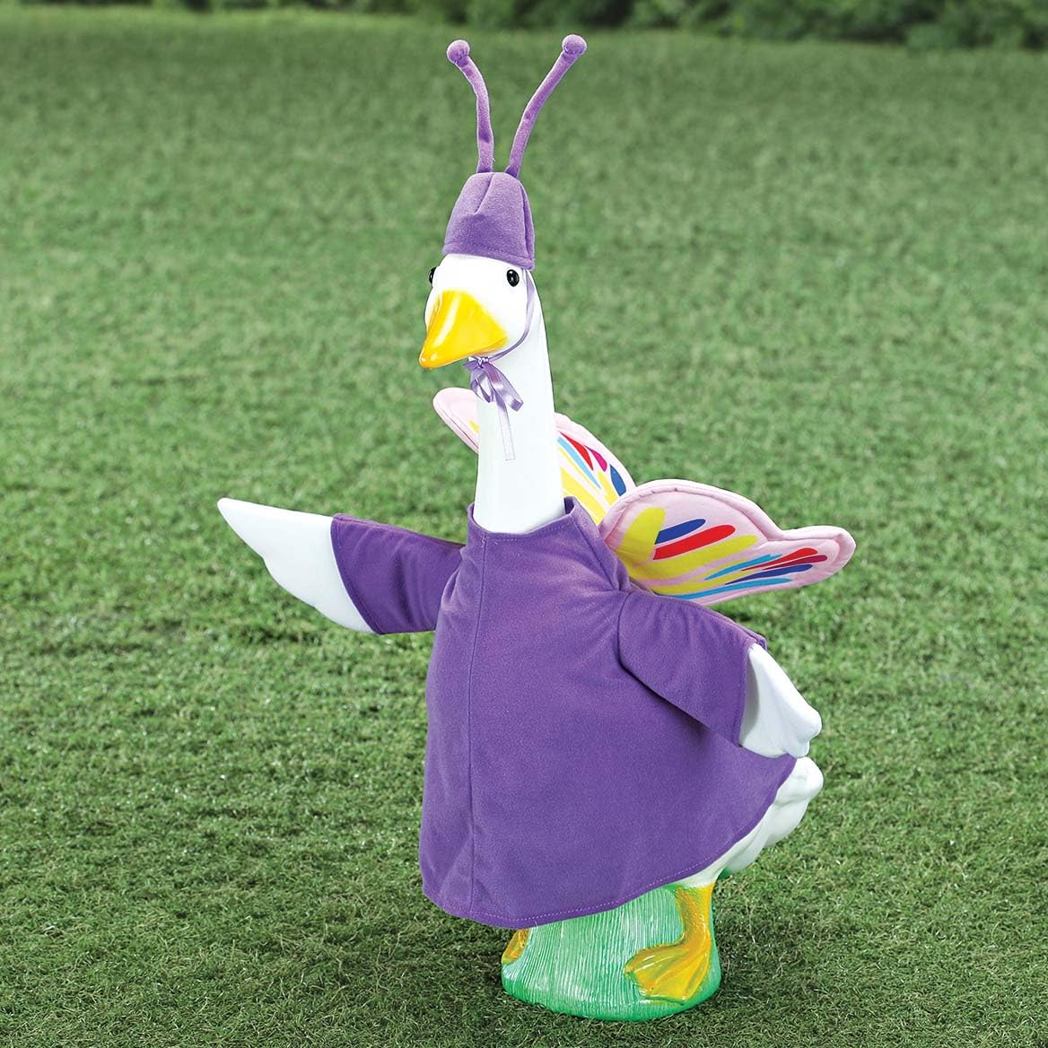 Fox Valley Traders Gaggleville fits the 23-inch goose statue for themed decor
