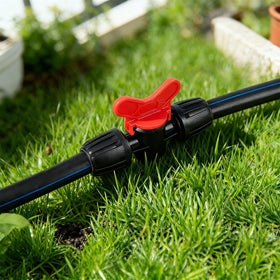 FoxRose twisting lock nut demonstrates quick, tight connections.
