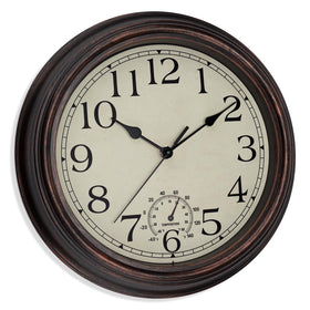 Foxtop ambient temperature display helps monitor indoor and outdoor heat.