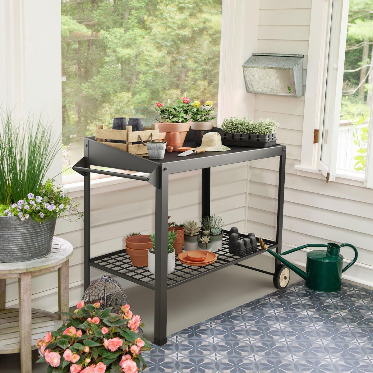 FOYUEE weatherproof metal finish withstands outdoor use in changing conditions.