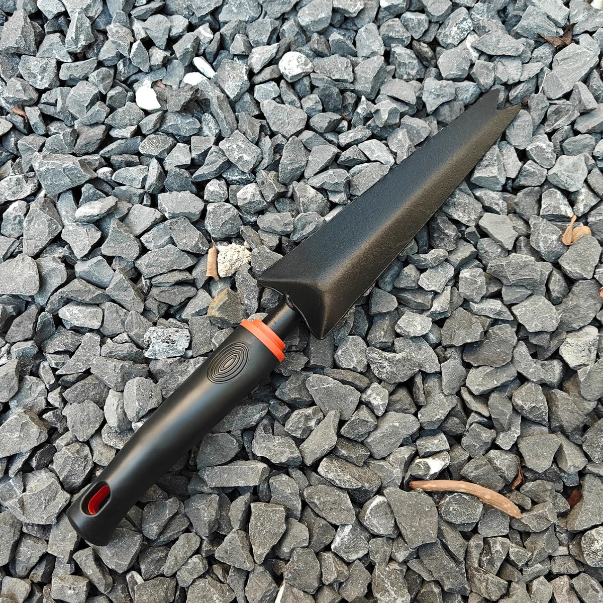 FR Portable weed puller compact design for easy carry and storage.