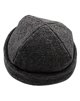 frihed woolwalk sauna hat provides heat protection and comfortable fit.