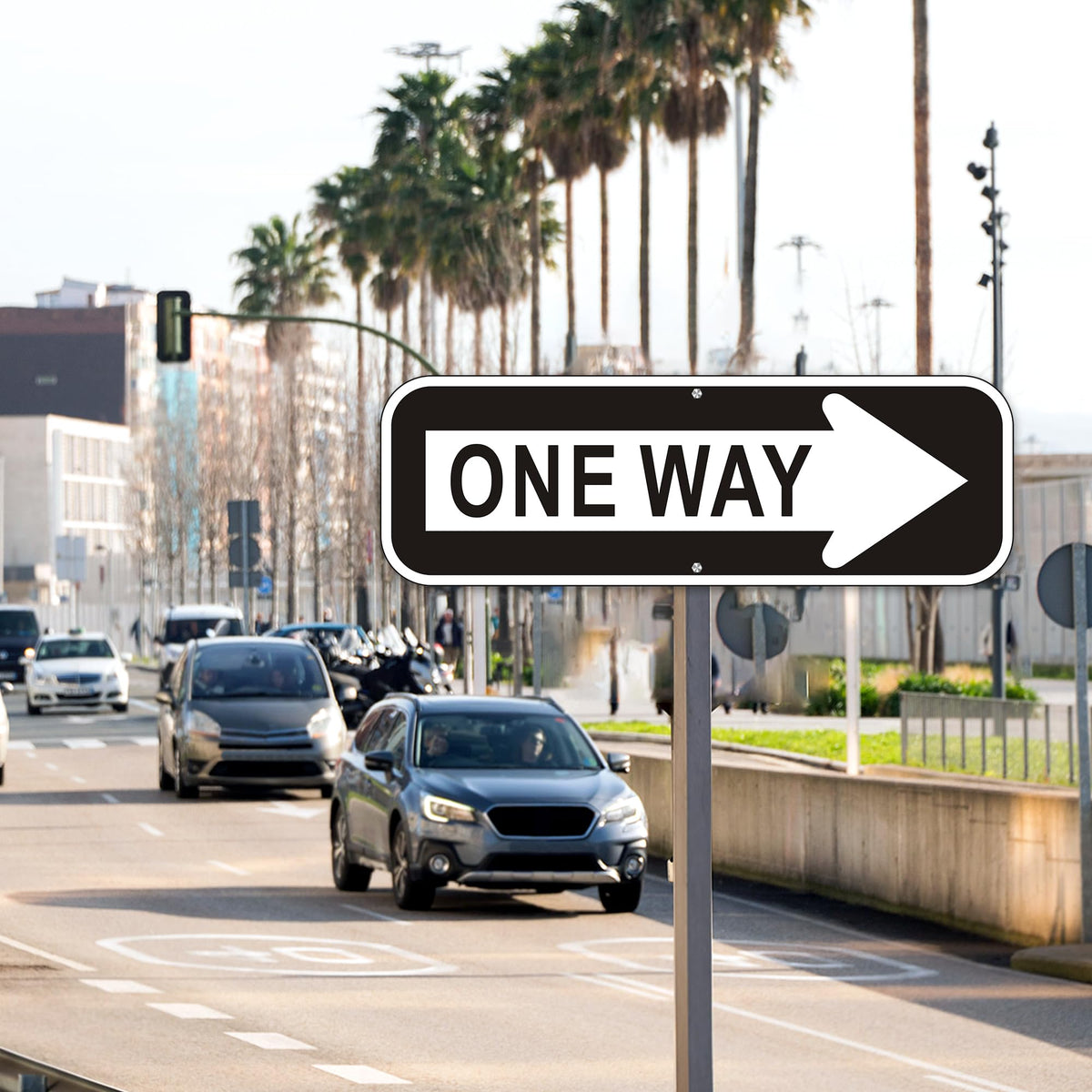 Frohllia sturdy aluminum sign designed for outdoor street use and long-lasting visibility.
