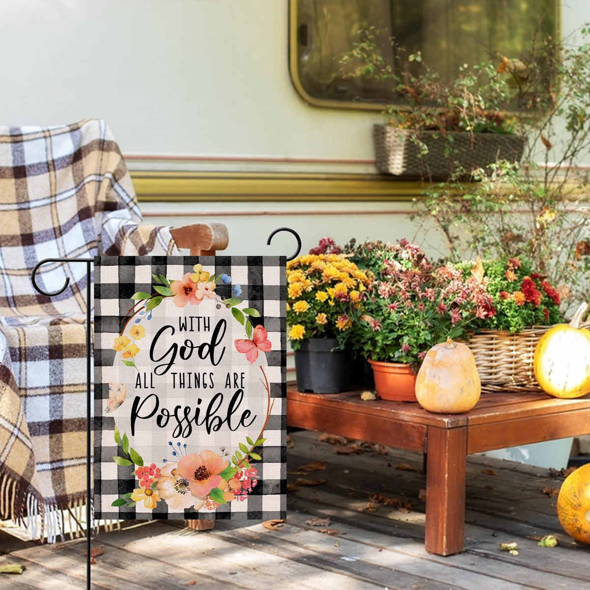 Furiaz weatherproof flag with fade-resistant dye for outdoors