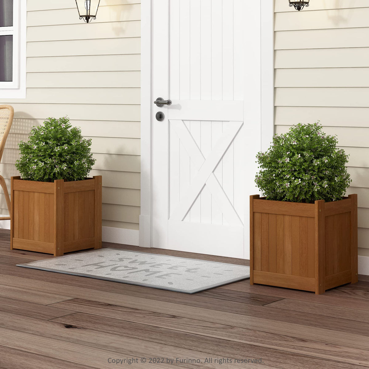 Furinno Tioman hardwood flower box side view highlights weather-resistant teak oil finish.
