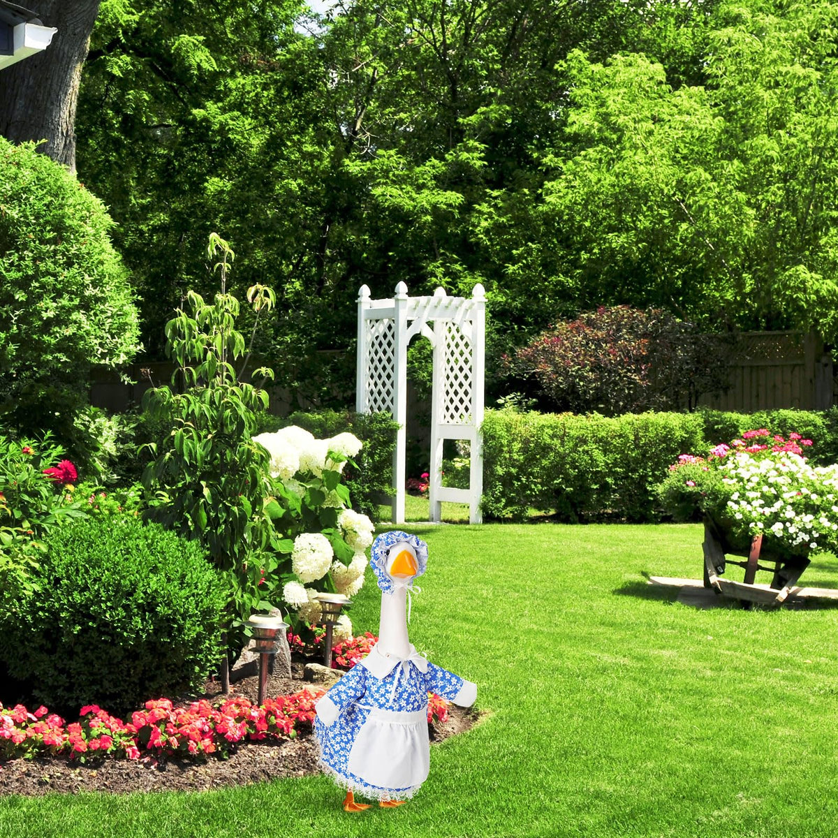 FuWeave goose outfit shown as a thoughtful gift for garden lovers
