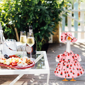 FuWeave gift-ready goose outfit for friends and family with lawn decor