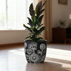 FUYHE planters paired with pothos for trailing greenery in light.