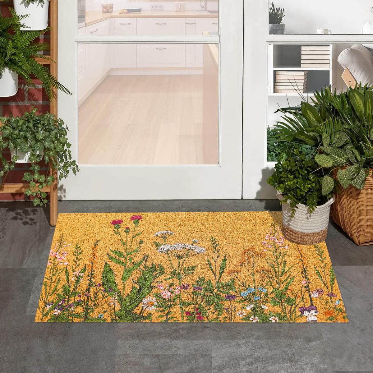 FYSUIMU dirt-scraping surface keeps entryways cleaner.