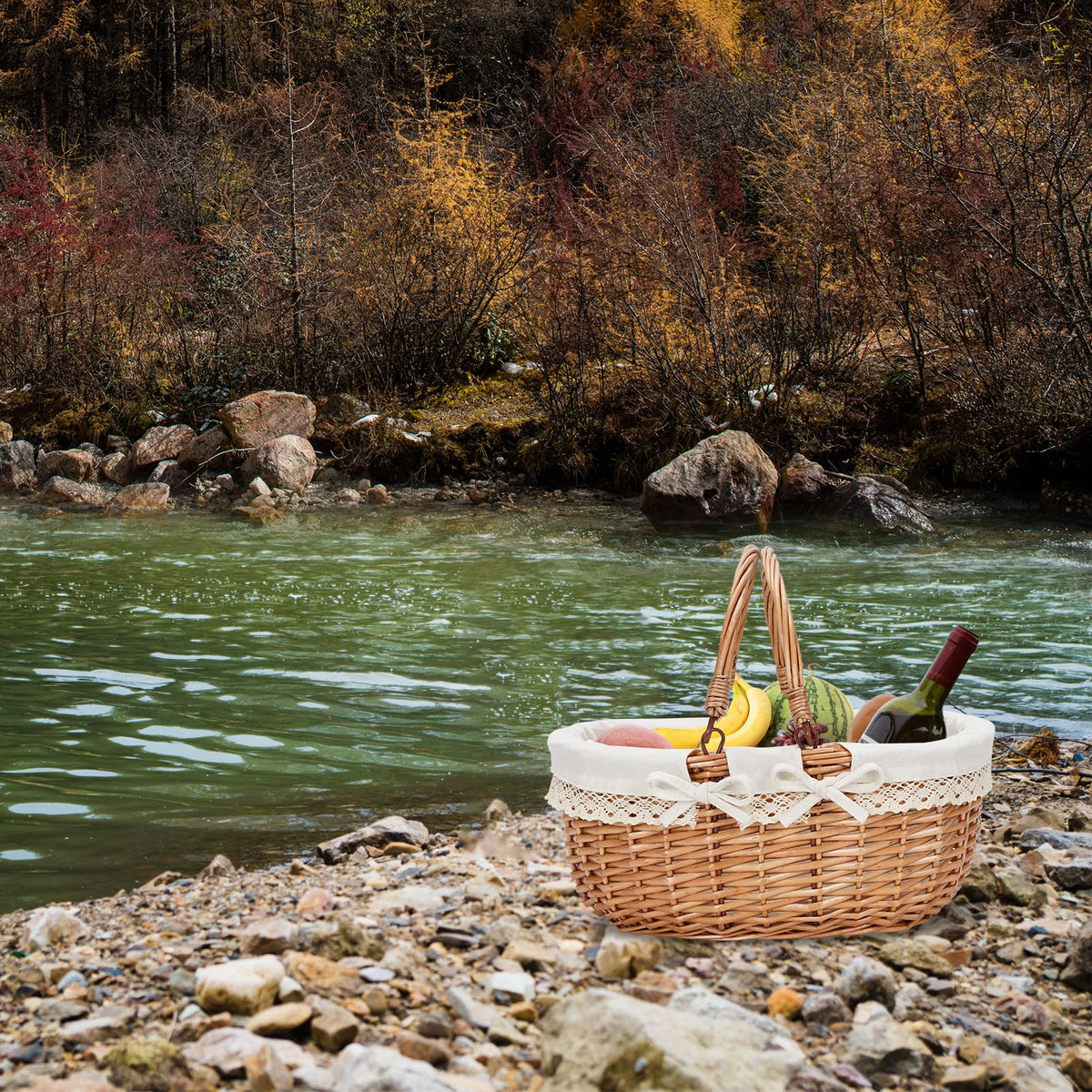 G GOOD GAIN trunk-ready basket adds warmth to car storage.