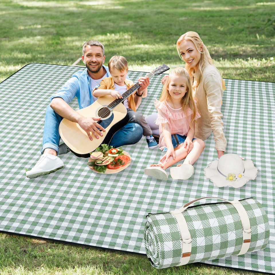 G GOOD GAIN picnic blanket 80x80 inches unfolded on grass for family picnics.