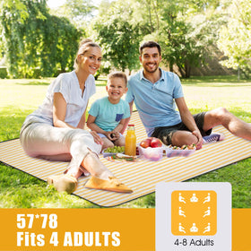 G Good Gain waterproof-back picnic blanket keeps you dry on damp grass.