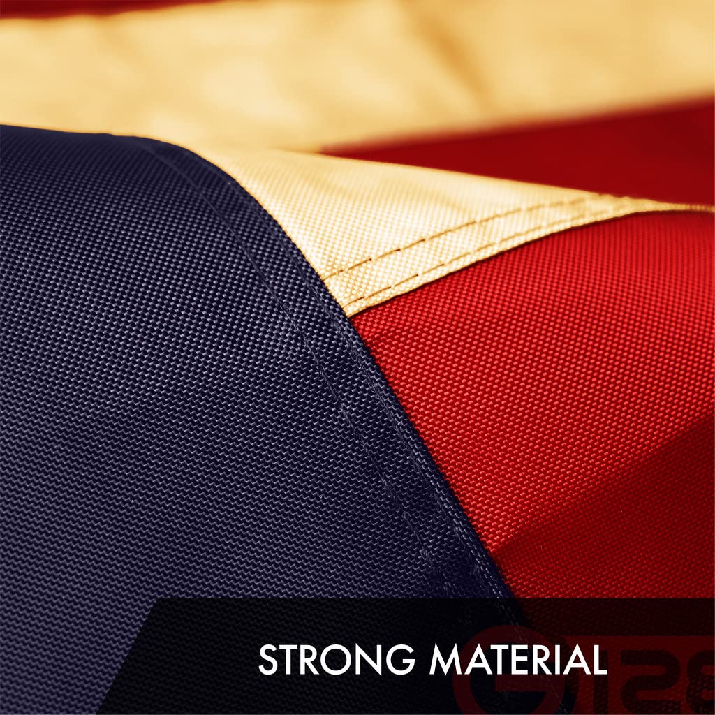 G128 heavy-duty heading with brass grommets for secure hanging.