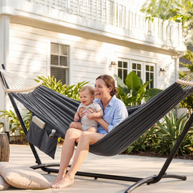 Gafete anti-rollover spreader bar provides stable lounging for two.
