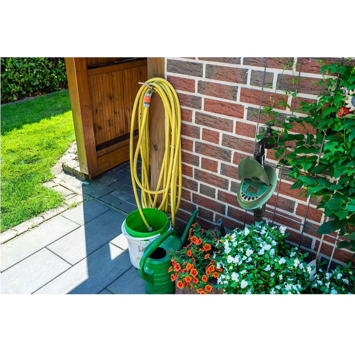 Galcon 9001D weather-resistant outdoor housing withstands outdoor conditions.