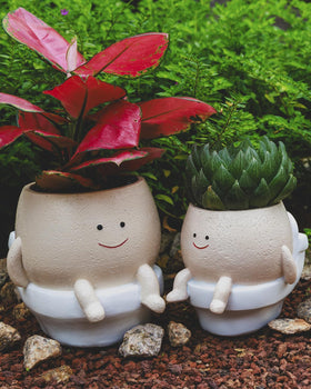 GaloTrek Smiley Face Planter drainage hole detail supports healthy plant watering.