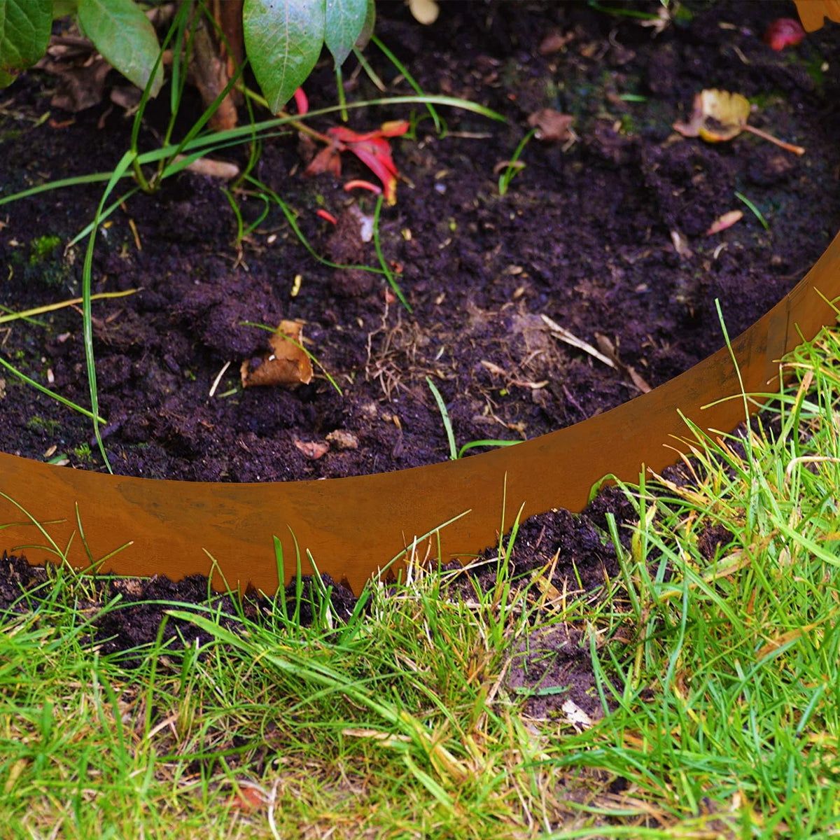 Ganeekiron edging suits gardens, trails, patios and courtyards.