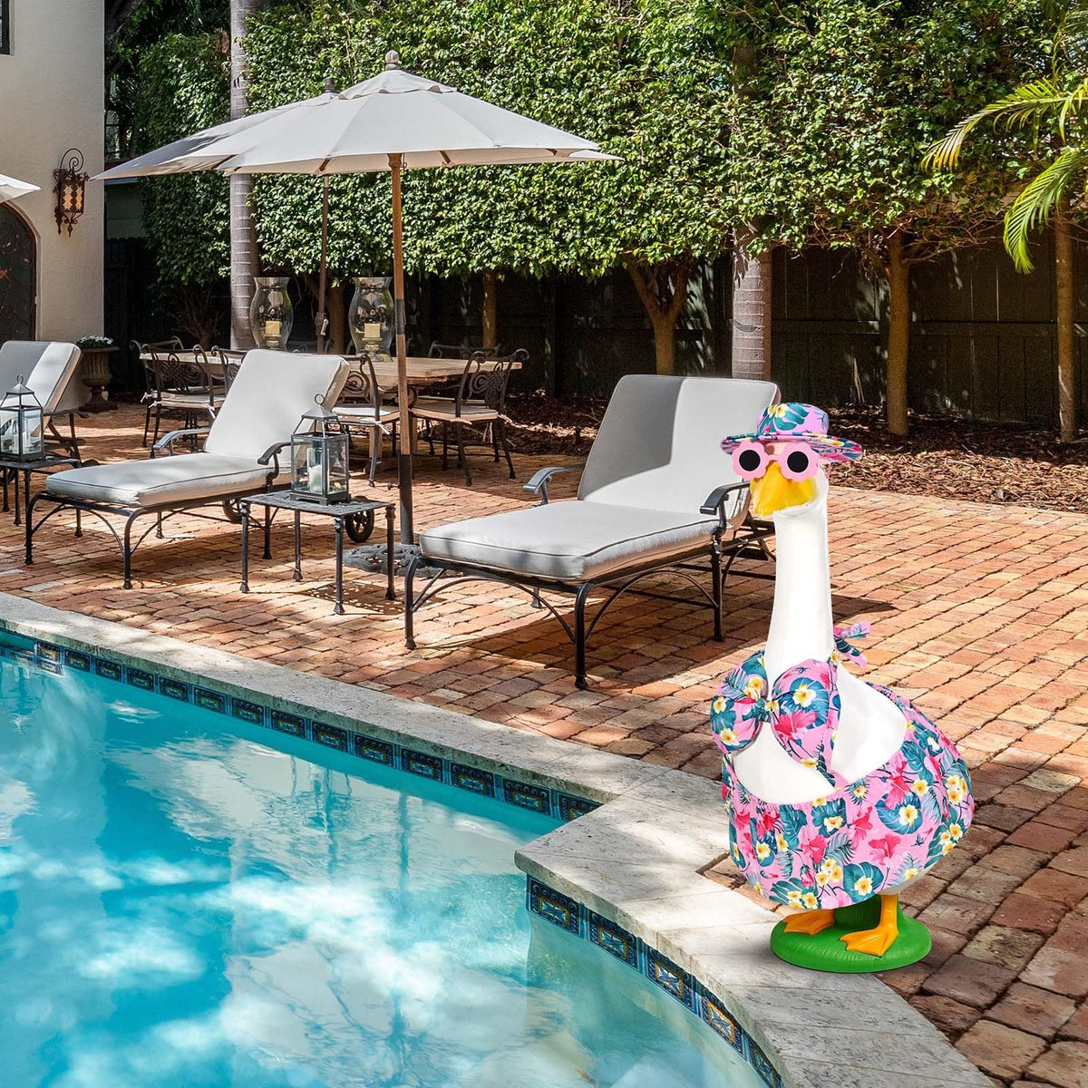 GANSHAYA porch goose sunhat detail for festive yard vibes
