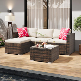 GAOMON outdoor setup shown in a lush garden setting.