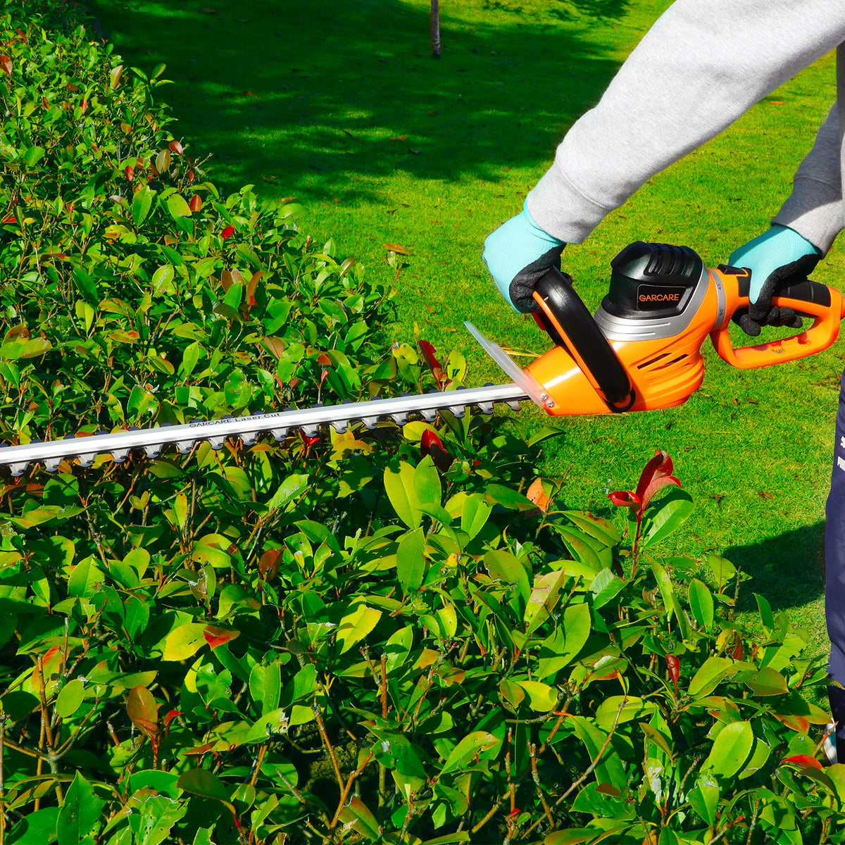 GARCARE rotary rear handle for easy control during longer tasks.