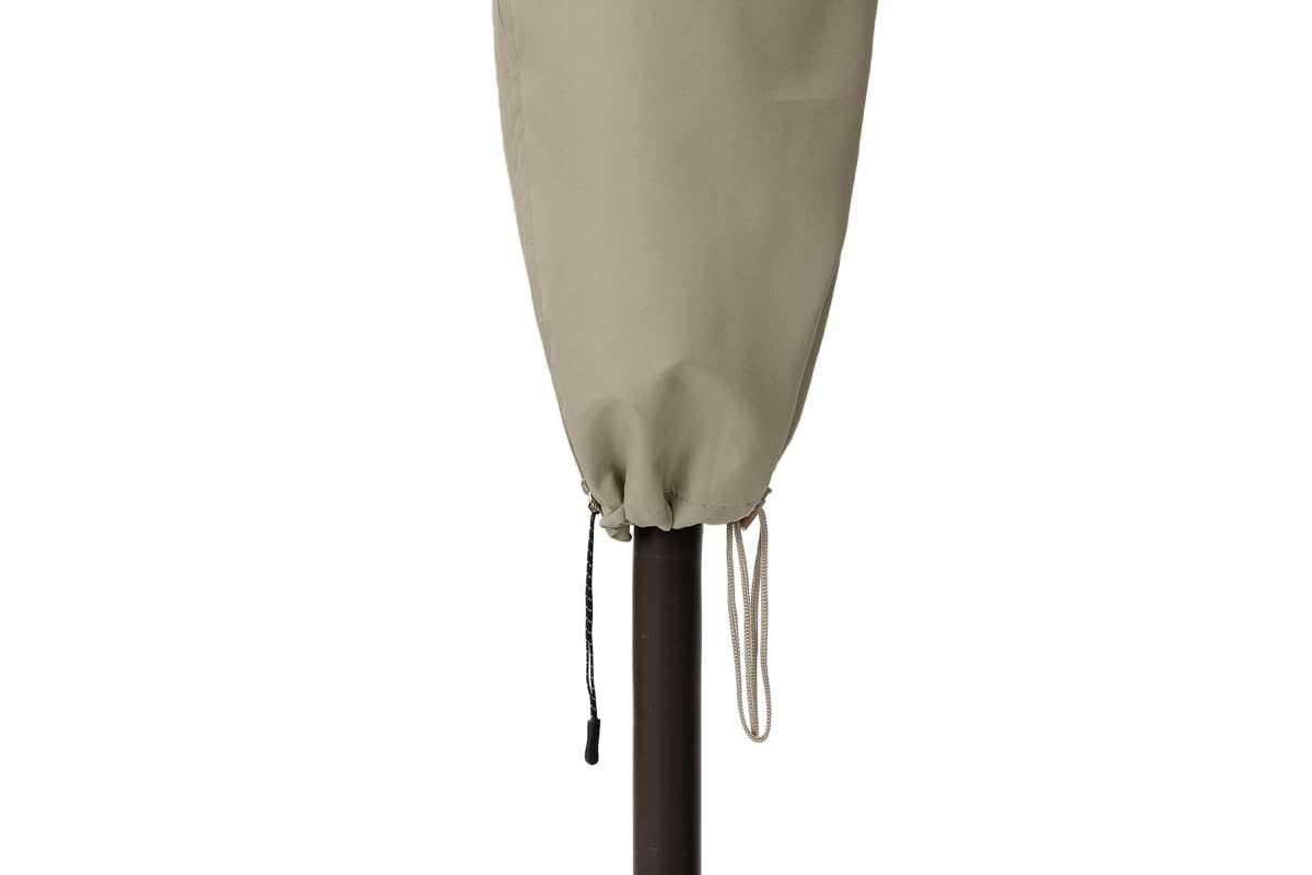 Garden Balsam waterproof polyester cover keeps rain out and gear dry