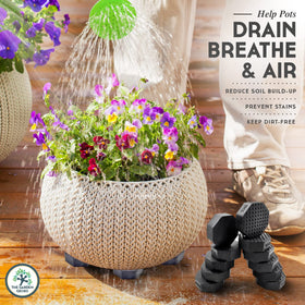 The Garden Gecko enhanced grip surface keeps pots secure on varied outdoor surfaces.