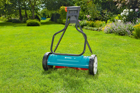 Gardena Classic folding handle collapsed for compact storage.