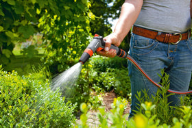 Gardena Cleaning Nozzle Classic ergonomic design reduces hand fatigue.