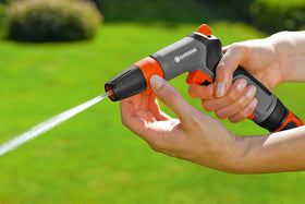 Gardena Cleaning Nozzle Classic wide spray covers more area efficiently.