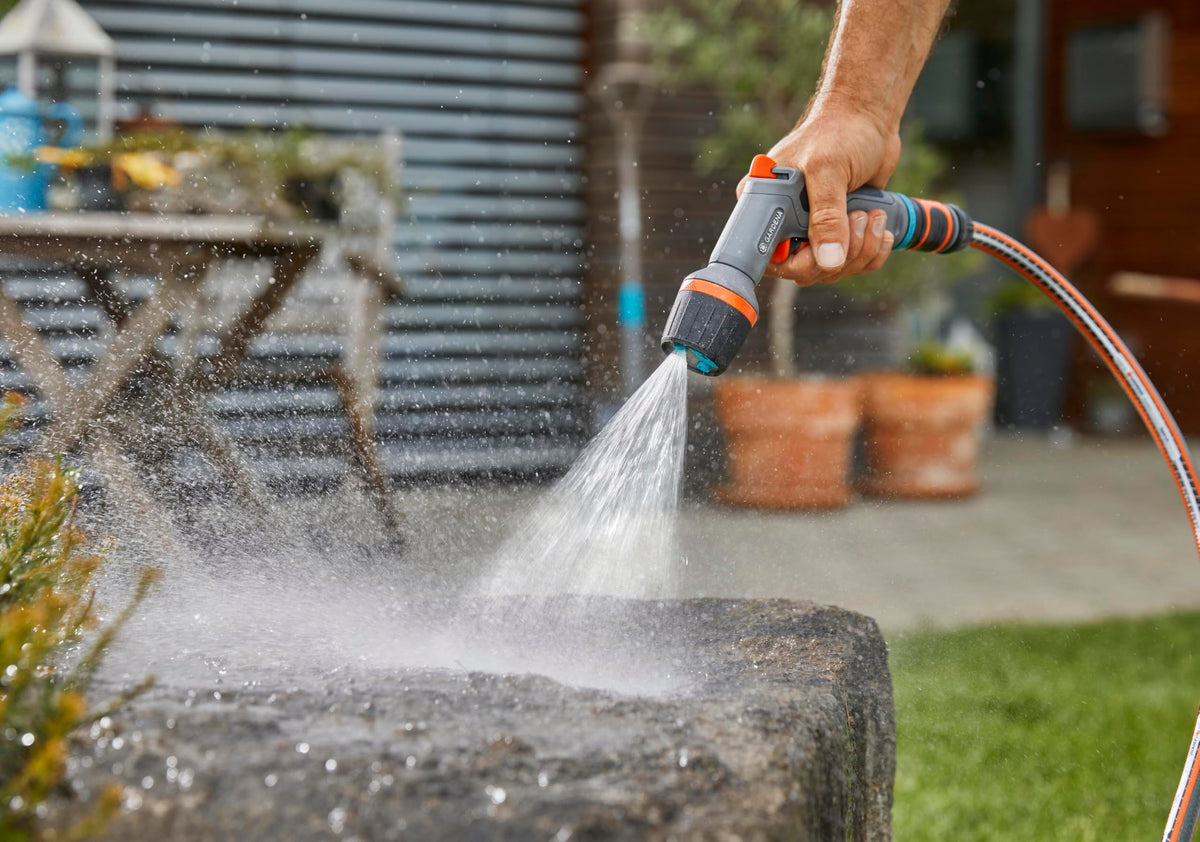 Gardena ergonomic handle with soft grip for comfortable use