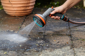 Gardena Multi Sprayer Comfort frost-proof design for cold days