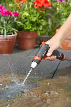 Gardena Premium Frost-protection design suitable for cold outdoor tasks