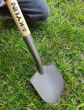 GardenAll lightweight tools reduce wrist strain during long sessions.