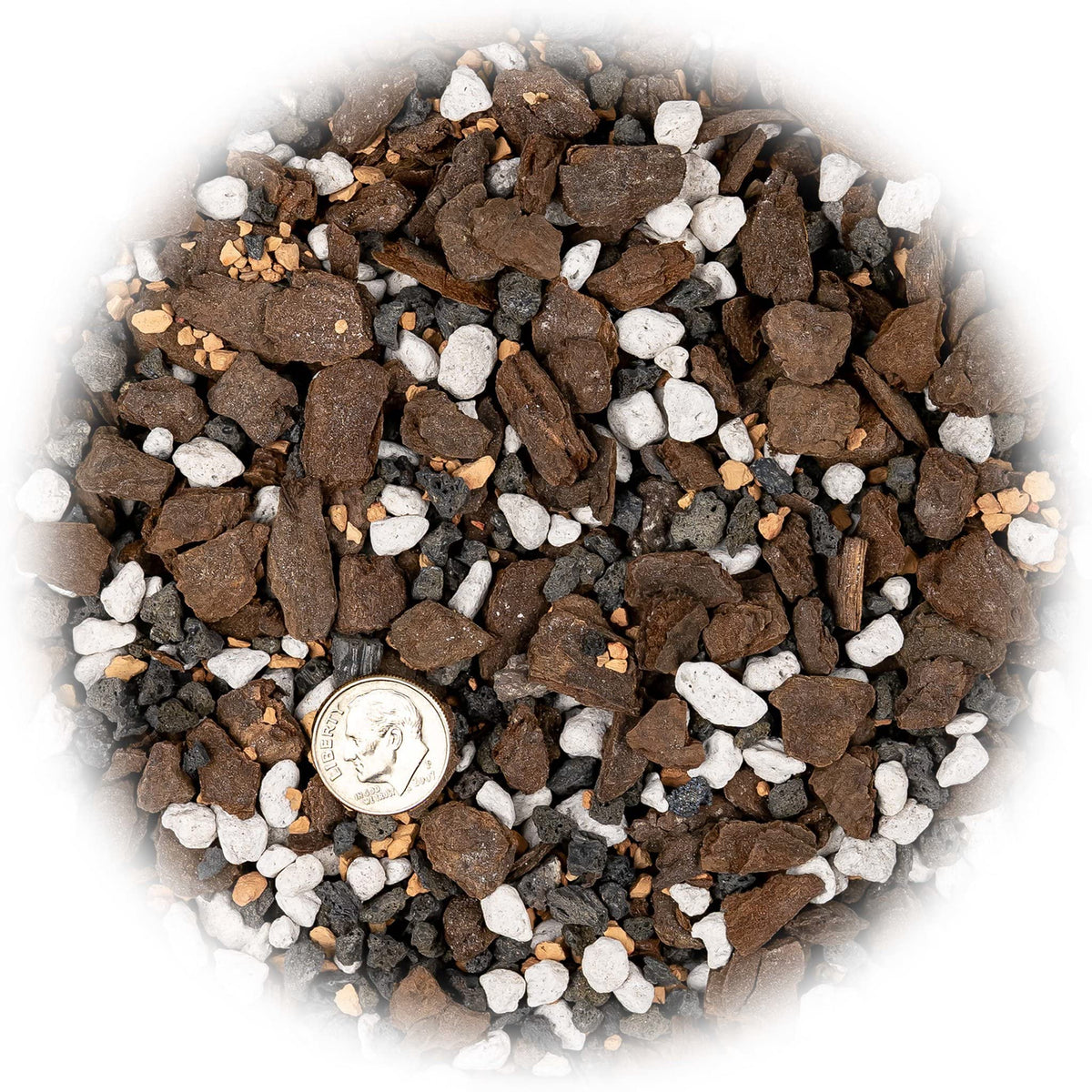 Gardenera bonsai soil with pine bark enhances texture and nutrient retention.
