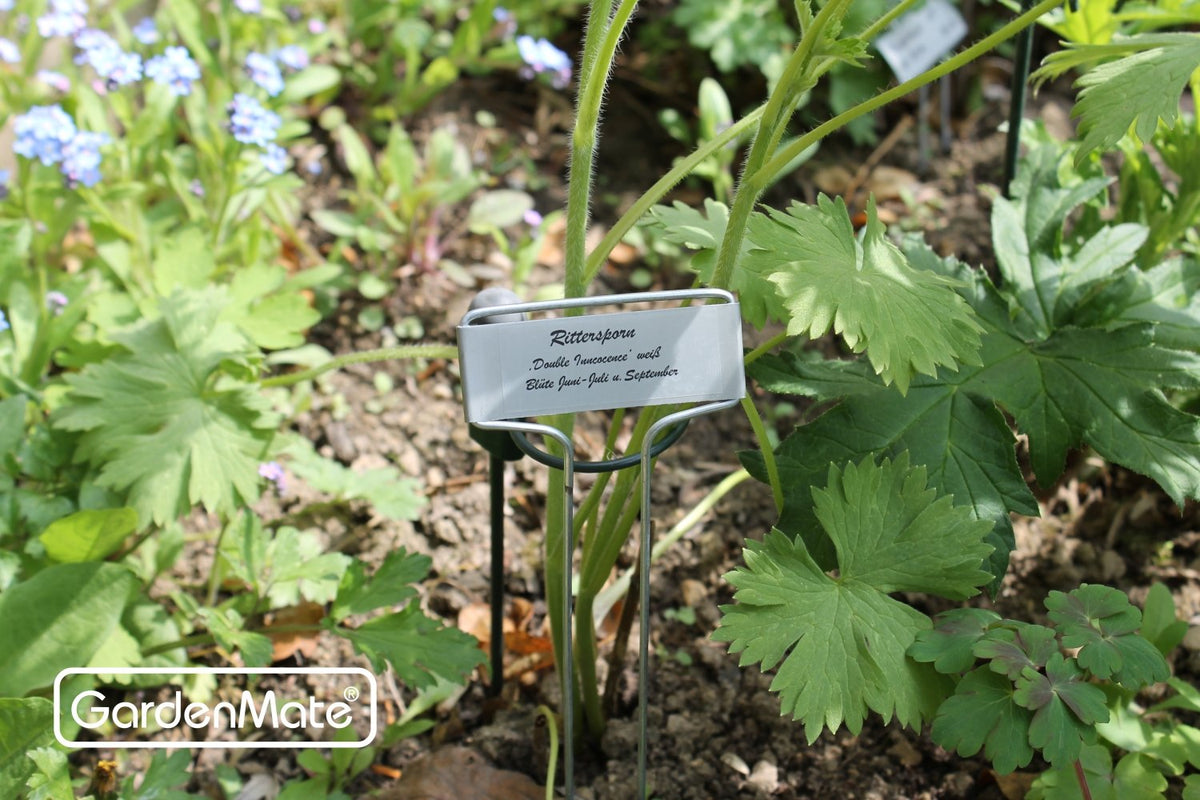 GardenMate 10-5in height labels stay readable over vegetable rows.