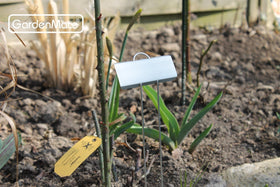 GardenMate premium quality branding emphasizes reliability in outdoor labeling.