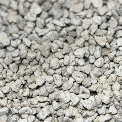 GardenWise Horticultural Pumice packaging from the USA promotes safe organic gardening.