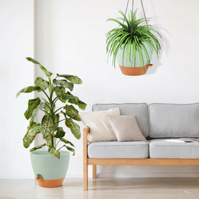 GARDIFE durable polypropylene material emphasizes sturdy yet lightweight construction.