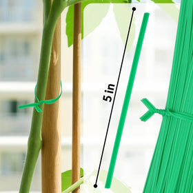 Gardzen green-coated wire ties ideal for plant support and garden tidiness.