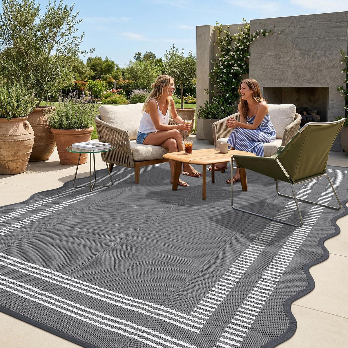 Garvee outdoor rug 8x10 with scalloped edge for stylish patios and decks
