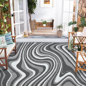 Garvee outdoor rug—reversible and foldable for flexible setups.