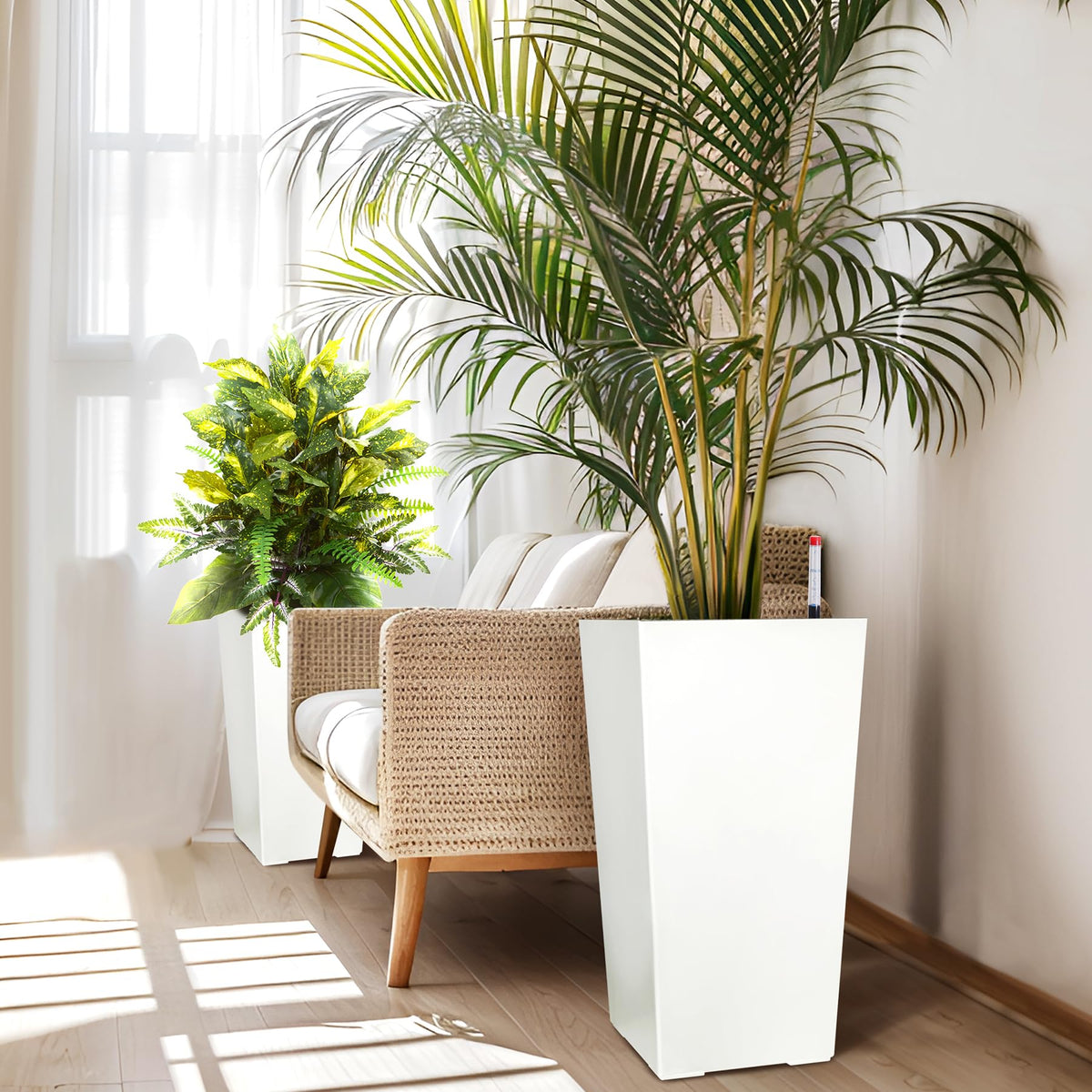 Weather-resistant plastic GarveeLife planters stay durable through seasons