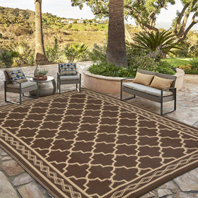 GarveeLife UV-resistant rug resists fading for long outdoor life.