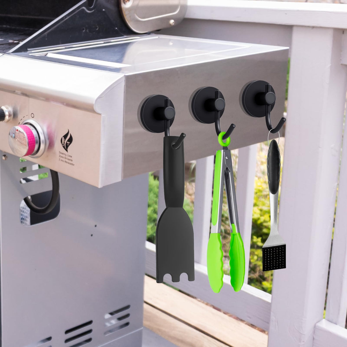 Gegraterwa Grill Scraper hang hole: convenient storage keeps it within reach.