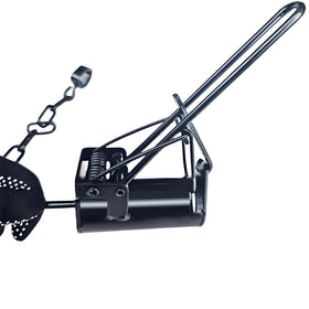 Duke DP 7-inch leverage handle demonstrates comfortable grip during field setup.