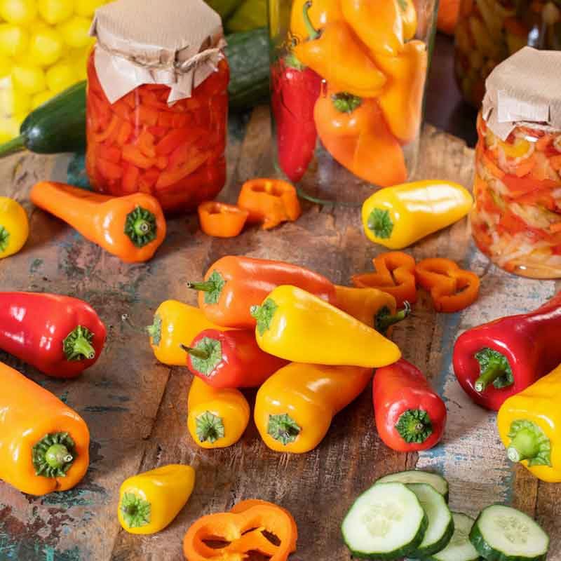 Generic hot-sweet-pepper-seed-collection pack shot with labeled varieties.