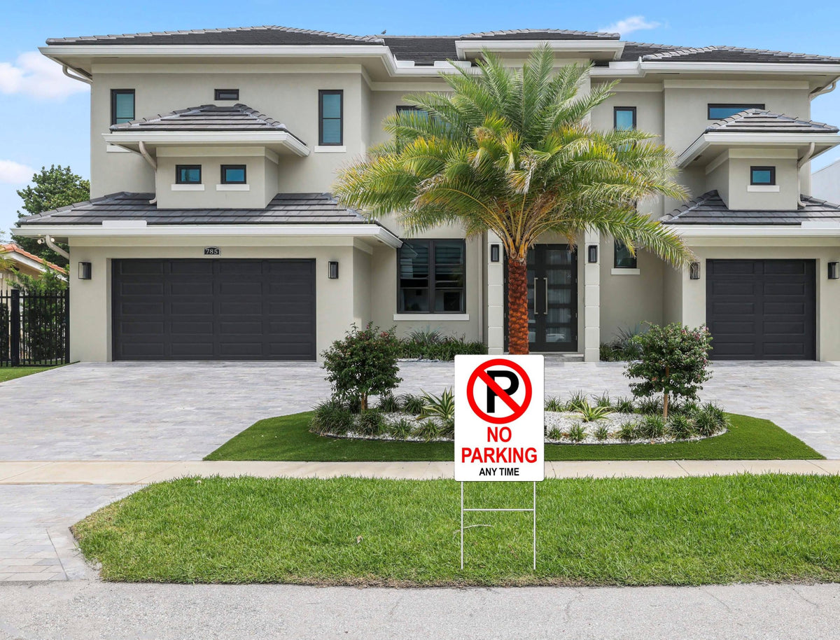 Generic yard sign with stand post suitable for driveways and gates.