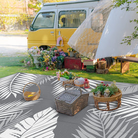 GENIMO waterproof rug surface resists spills and cleans easily after meals.